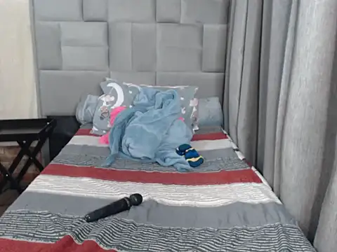 Wifey Amanda online show from June 26, 5:20 am