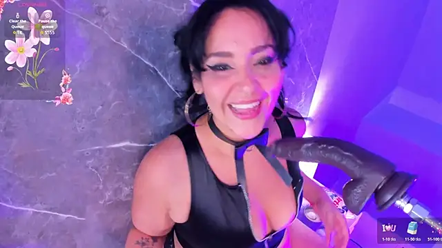 leticia  lyn online show from August 4, 12:00 pm
