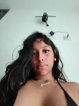 candylatina21 online show from June 17, 8:43 pm
