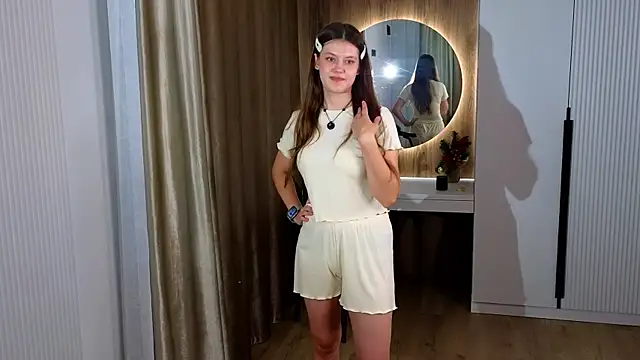 TonitaWatne online show from June 23, 1:58 am