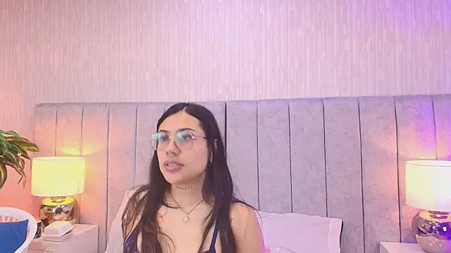 Tesalove 606 online show from June 18, 4:36 am