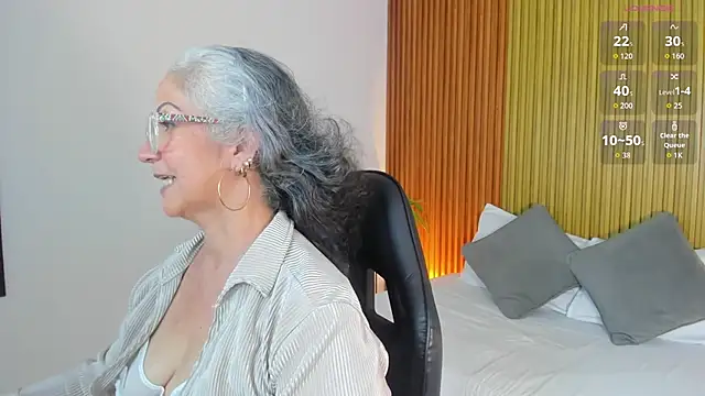 catalina villan online show from July 3, 7:09 pm