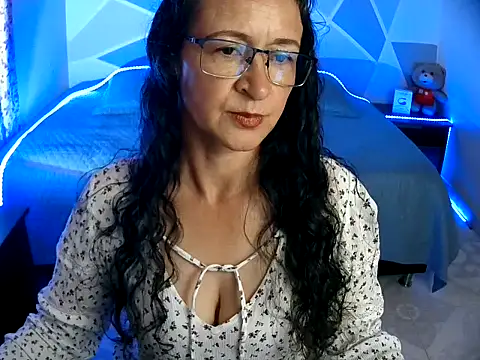 Ana Flakita online show from July 20, 9:15 pm
