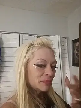 in my bunny online show from June 16, 6:42 pm