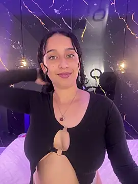 ZoeBlissX online show from June 18, 11:15 am