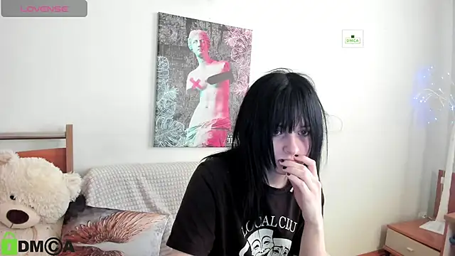 MillyMils online show from July 11, 10:15 am