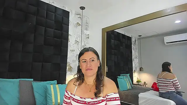CharlotteG  online show from July 29, 1:33 pm
