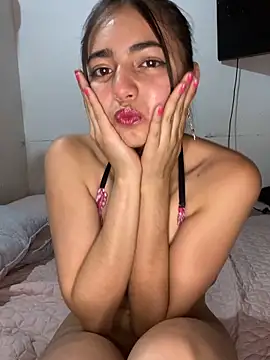 Julia valentina online show from June 20, 3:21 am