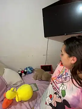 Julia valentina online show from July 9, 4:04 am