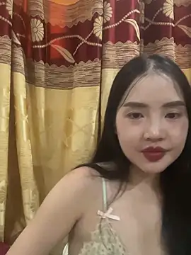 Lilyluta2000 online show from August 2, 6:22 pm