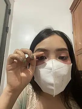 Lilyluta2000 online show from July 11, 9:20 am