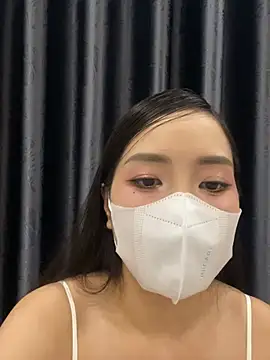 Lilyluta2000 online show from July 7, 4:10 pm