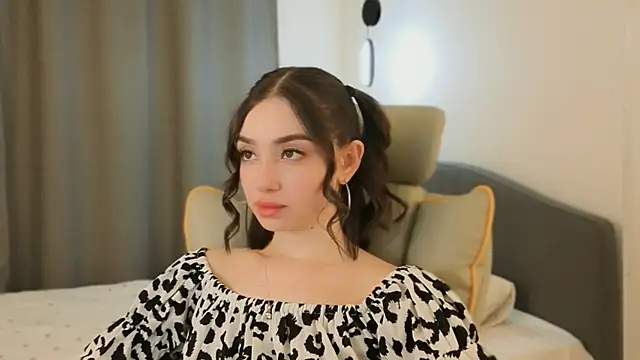 cherrylatte online show from June 20, 9:18 pm