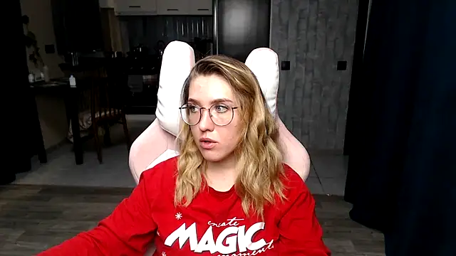 Snapshot of Reginasmilee chatting on September 27, 5:47 am Reginasmilee online show from September 27, 5:47 am