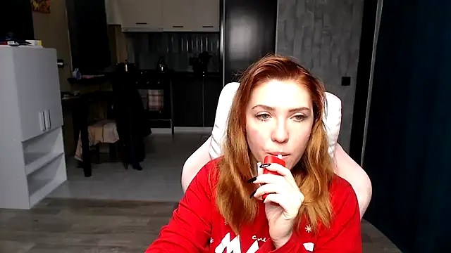 Snapshot of Reginasmilee chatting on October 11, 11:29 pm Reginasmilee online show from October 11, 11:29 pm