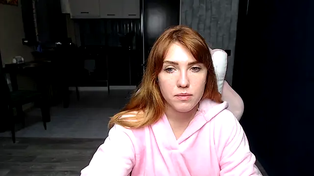 Snapshot of Reginasmilee chatting on October 30, 10:06 am Reginasmilee online show from October 30, 10:06 am