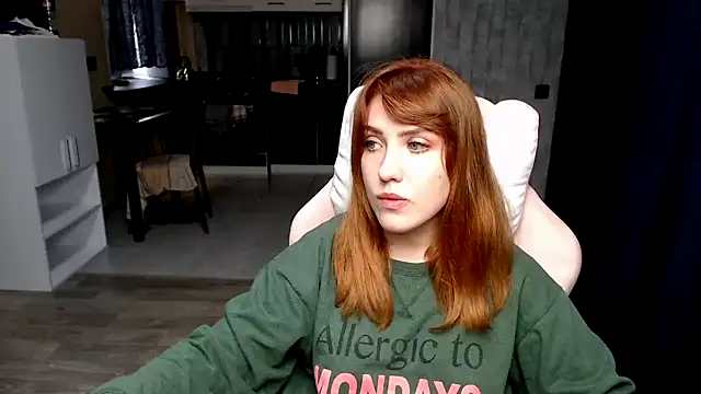 Snapshot of Reginasmilee chatting on October 8, 11:25 am Reginasmilee online show from October 8, 11:25 am