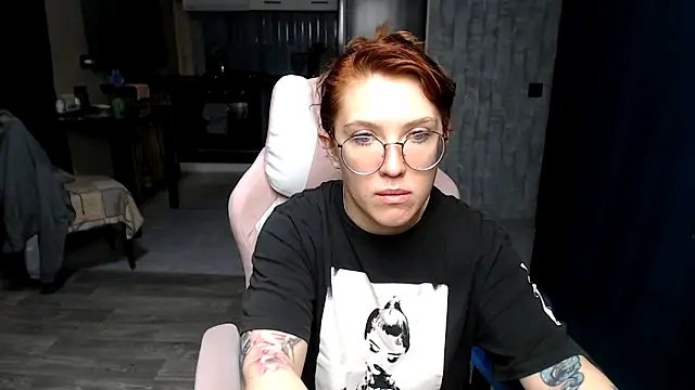 Snapshot of Reginasmilee chatting on October 15, 2:03 am Reginasmilee online show from October 15, 2:03 am