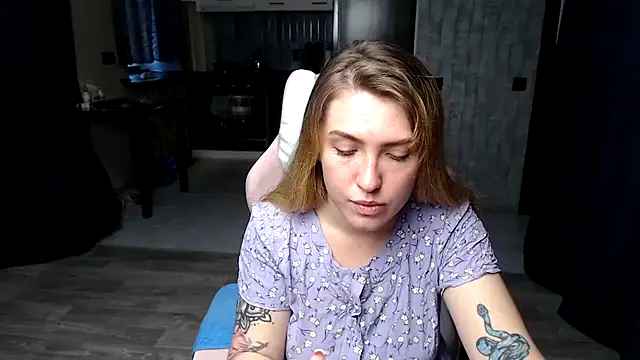 Snapshot of Reginasmilee chatting on September 22, 4:00 am Reginasmilee online show from September 22, 4:00 am