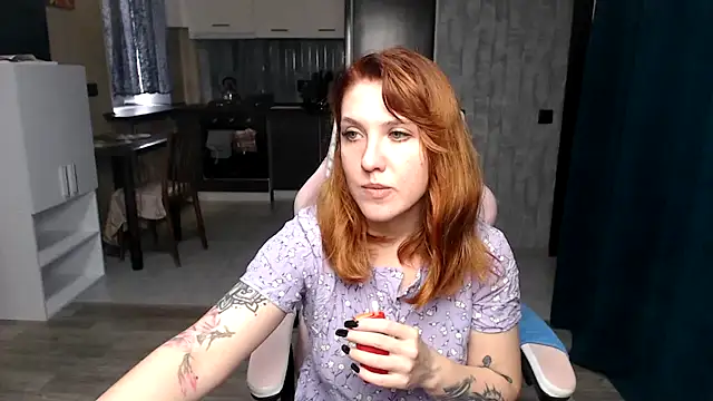 Snapshot of Reginasmilee chatting on October 7, 9:57 am Reginasmilee online show from October 7, 9:57 am