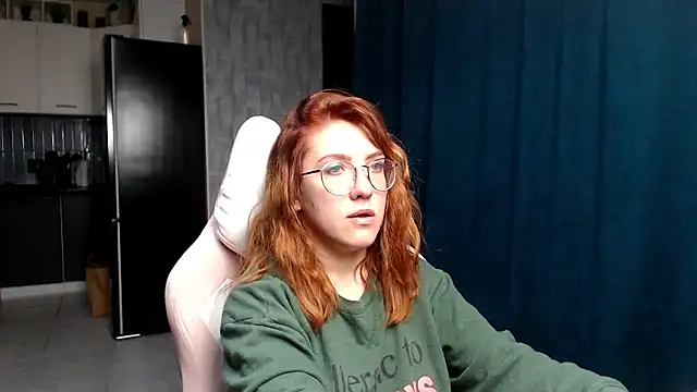 Snapshot of Reginasmilee chatting on October 1, 2:49 am Reginasmilee online show from October 1, 2:49 am