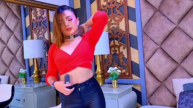 EmilyDufour online show from June 24, 6:40 pm