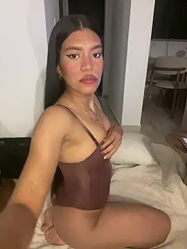 moodbrillante online show from July 25, 1:56 am