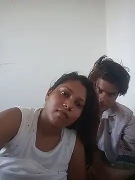 Couples here online show from July 4, 11:39 am