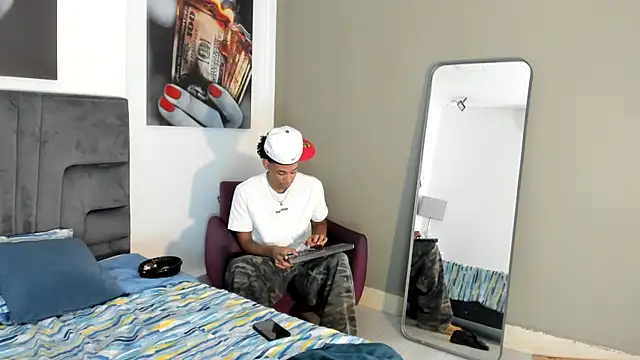  online show from July 22, 3:46 pm