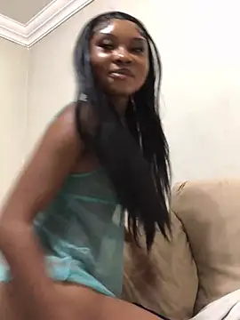 Lightskinnelle online show from July 4, 10:16 pm