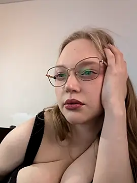 obey my eyes online show from July 14, 9:46 am