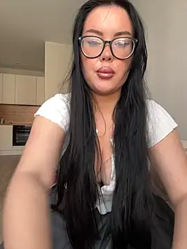 Peach-Doll online show from July 1, 6:35 am