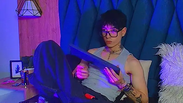 BLAKE   01 online show from July 9, 9:39 pm
