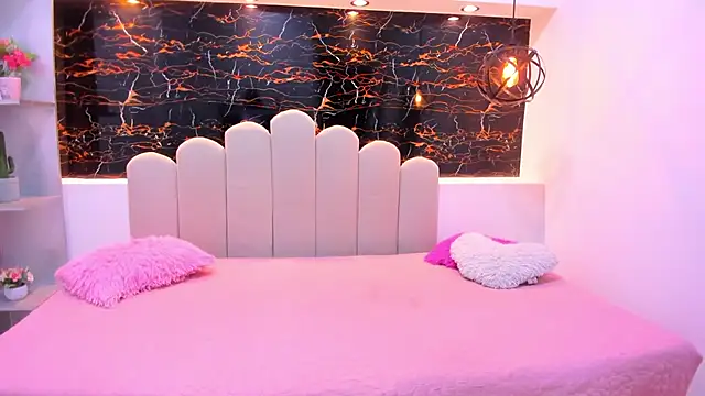 SweettDreamm online show from July 14, 12:43 pm