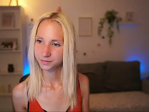 PiperPerri18 online show from July 9, 7:16 pm