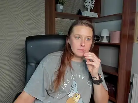 LadyAlessa online show from July 9, 1:02 pm