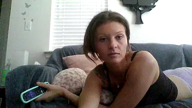 LuciousItaliaaa online show from July 15, 12:37 am