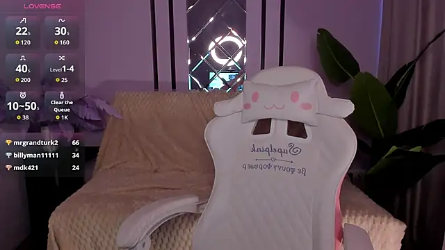 SusanRayn online show from July 9, 6:27 am