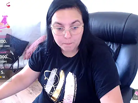 KaitlynX online show from July 12, 6:47 am