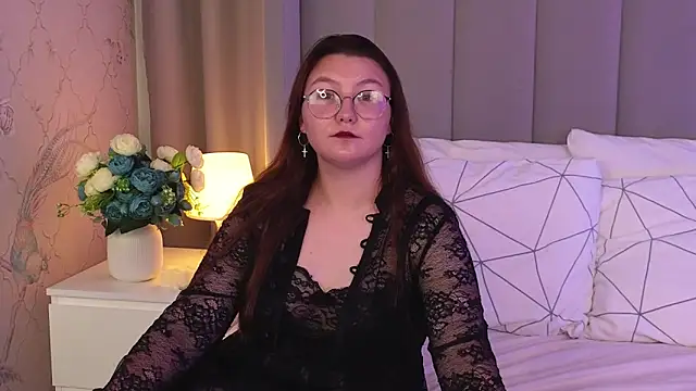 SophiaaBelle online show from July 11, 10:48 am