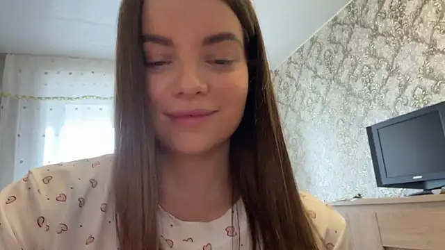 LouraOnsurez online show from July 12, 2:29 pm