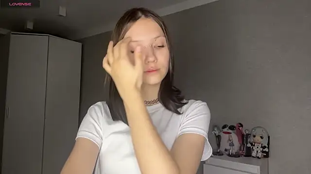 CarolaLuczynski online show from July 11, 2:06 pm