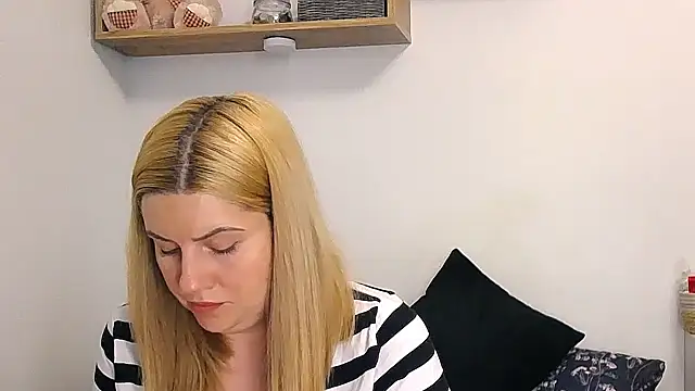 alisenties online show from June 8, 2:40 pm