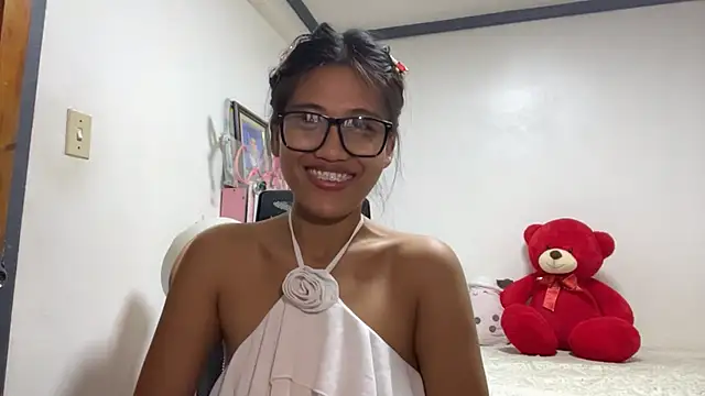LulaVanorder online show from July 15, 11:26 am