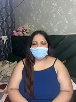 BarbieJasmine online show from July 18, 7:00 am