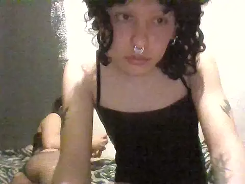 emiliabadra online show from July 18, 3:21 am