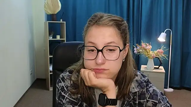 CiaraSiracuse online show from July 23, 9:39 am