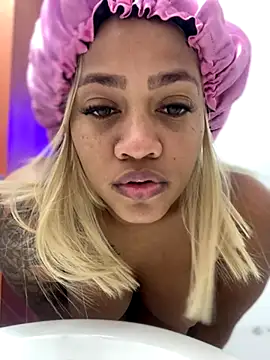 riri brunnete online show from October 12, 5:10 am