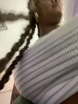 riri brunnete online show from March 16, 4:26 am