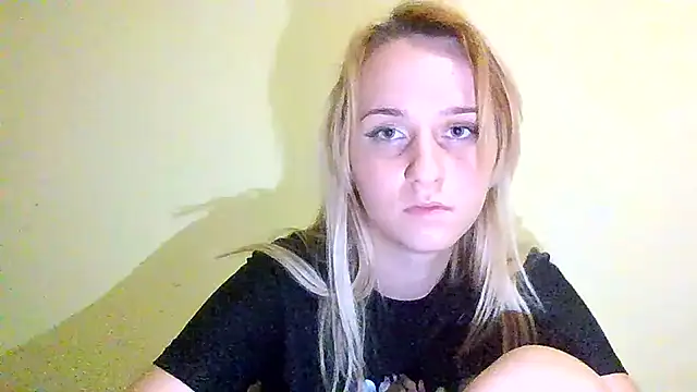 SunSakura online show from August 8, 8:17 pm